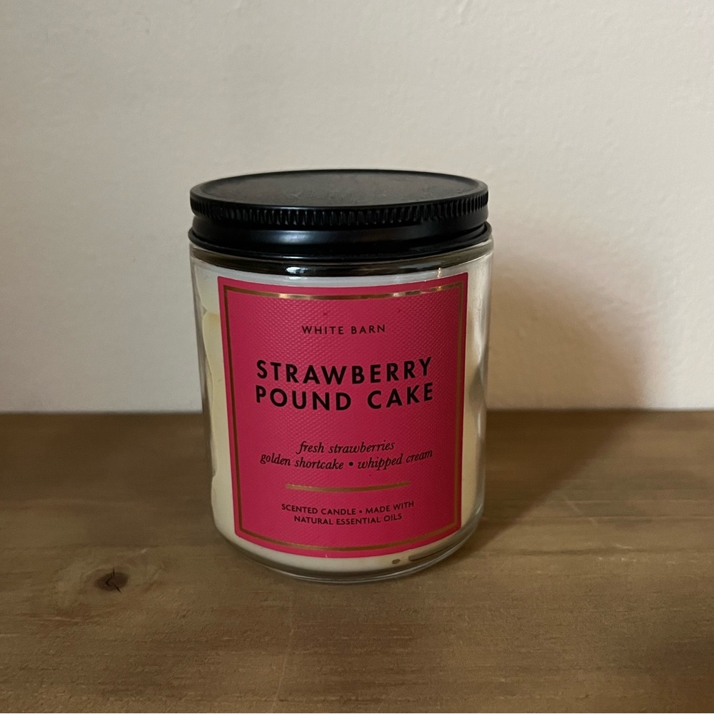 BBW Strawberry Pound Cake Single Wick Candle